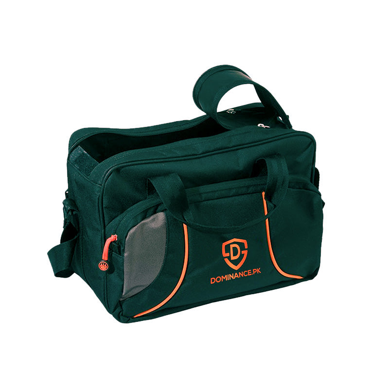 Green colored sturdy gym/travel bag. Extra pockets, Hand and shoulder strap.